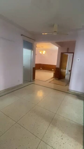 Room in 3 BHK Apartment at Sector 21c – for Rent