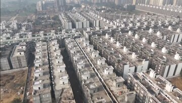 Balcony in 2.5 BHK Apartment at Smart World Gems, Sector 89 – for Sale