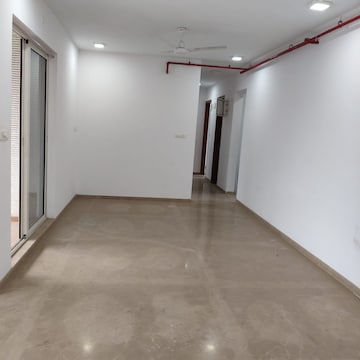 Room in 2 BHK Apartment at Sheth Vasant Oasis, Andheri East – for Rent