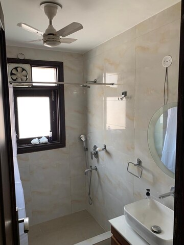 Attached Bathroom in 3 BHK Builder Floor at Kailash Colony – for Rent
