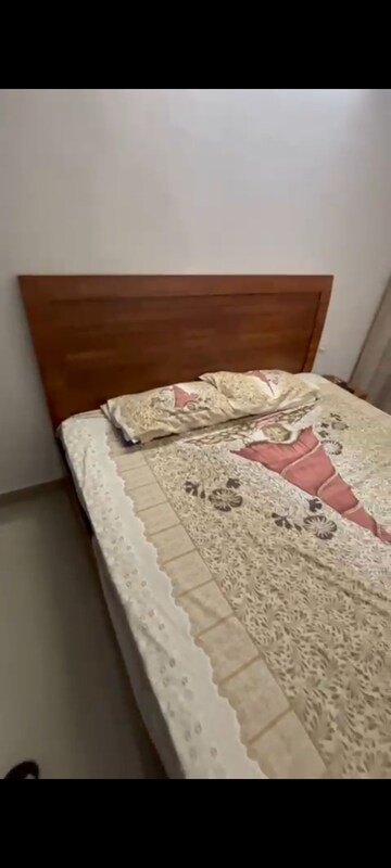 Bedroom in 2 BHK Apartment at Suncity Avenue 76, Sector 76 – for Rent