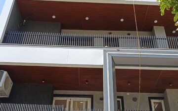 5 BHK Builder Floor For Rent in BPTP District 3, Sector 85