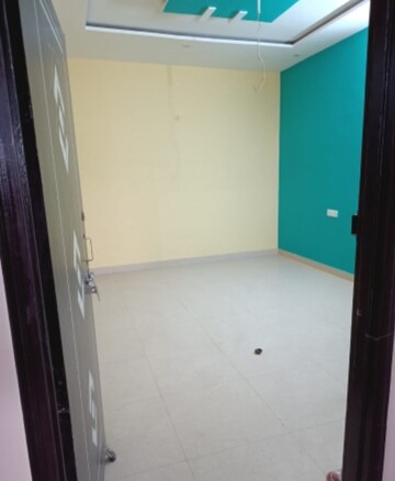 Room in 2 BHK Villa at Jankipuram – for Rent