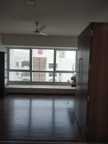 Room in 4 BHK Apartment at DB Orchid Woods, Goregaon East – for Sale