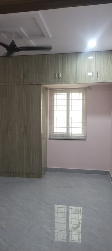 Room in 2 BHK Apartment at Pavani Laxmi Nivas, Madhapur – for Rent