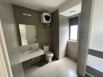 Team Area in 3 BHK Apartment at Ireo Skyon, Sector 60 – for Sale