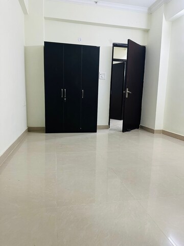 Room in 2 BHK Apartment at AC Tower, Sector 84 – for Sale