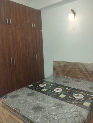 Bedroom in 2 BHK Builder Floor at Sector 42 – for Rent