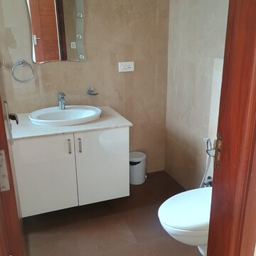 Bathroom in 4 BHK Builder Floor at Unitech Nirvana Country Cedar Crest, Sector 50 – for Rent