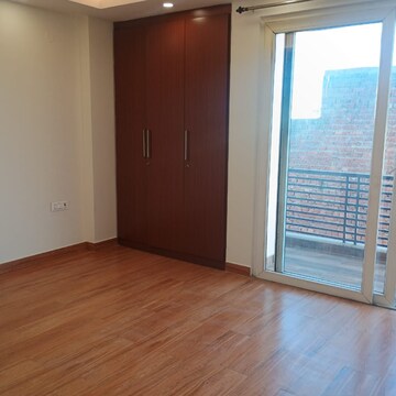 4 BHK Builder Floor For Rent in Unitech Nirvana Country Cedar Crest, Sector 50