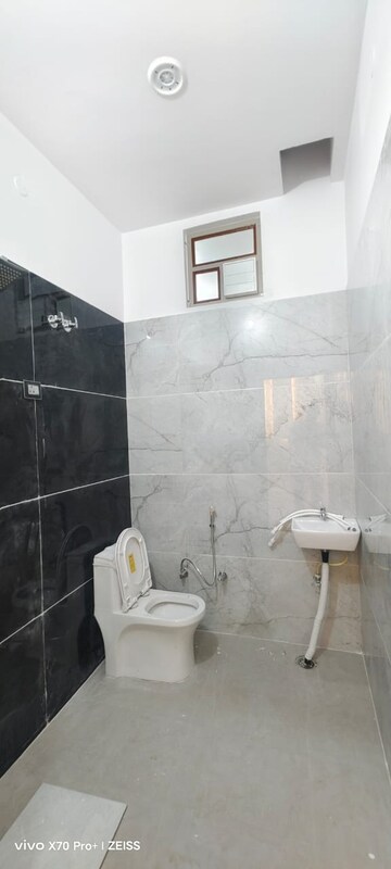 Bathroom in 4 BHK Villa at Ansal Sushant City, Nari Ka Bas – for Sale