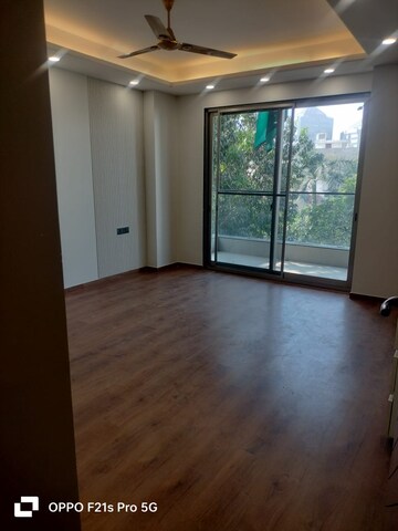 Room in 3 BHK Builder Floor at Ansal Sushant Lok I, Sector 43 – for Rent