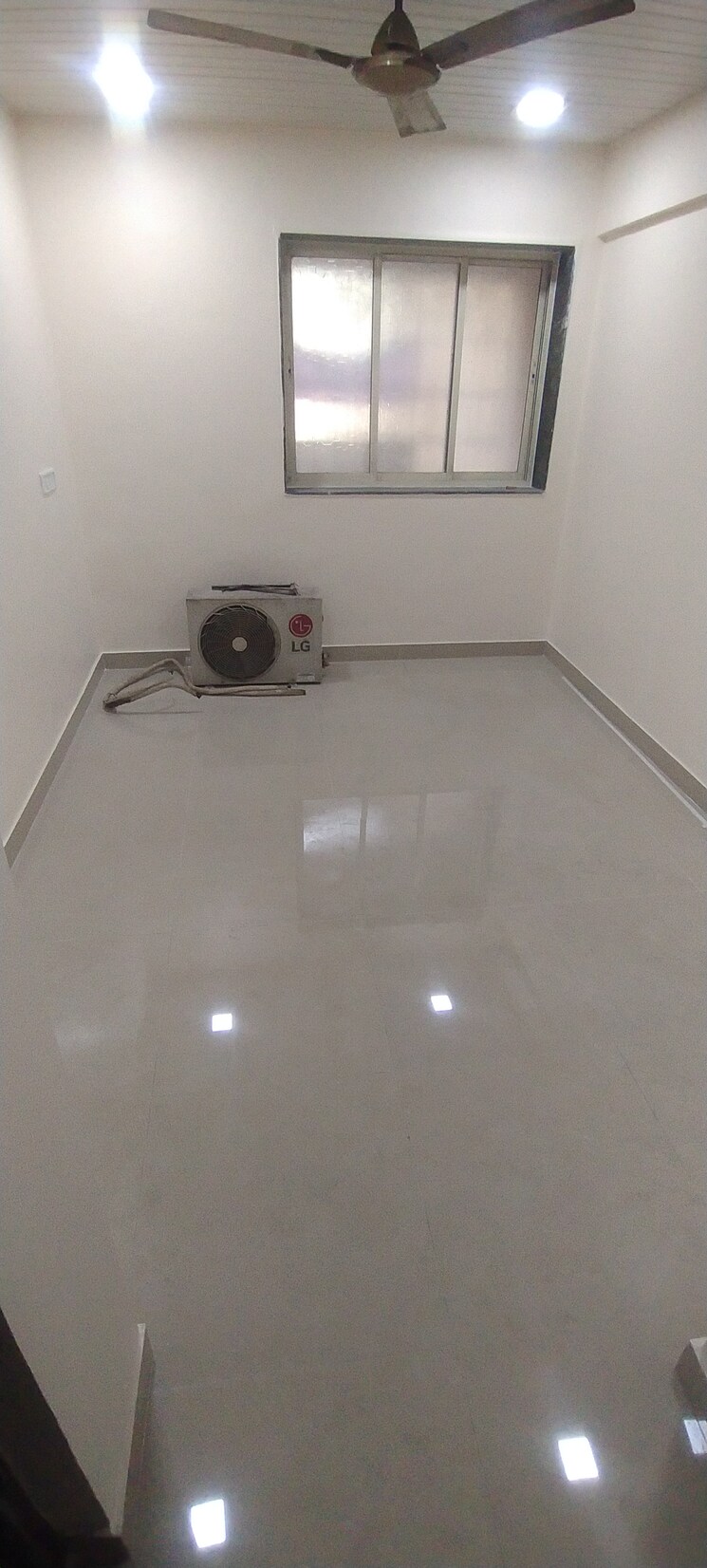 Room, shree-sadguru-chs 1 Bedroom 400 Sq.Ft. Apartment In Kalwa Thane 8316631