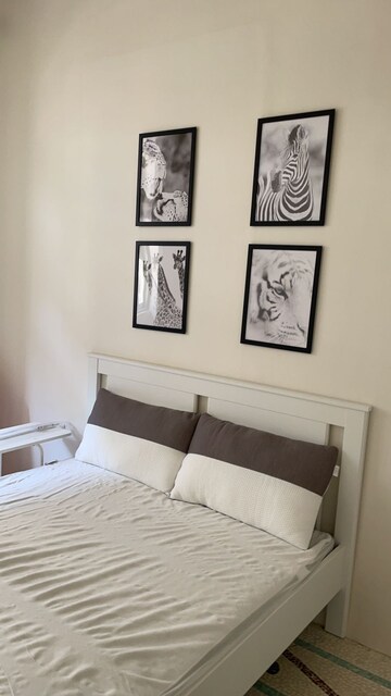 Bedroom in 2 BHK Apartment at Tardeo Court CHS, Tardeo – for Rent