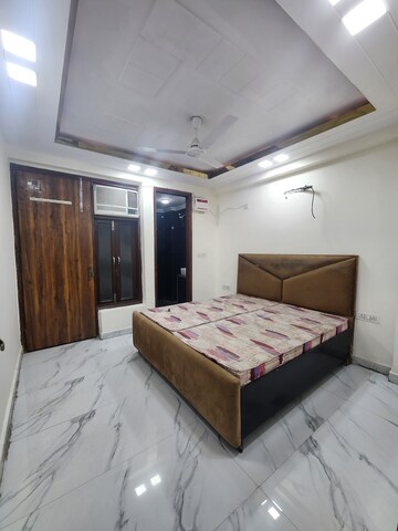 Bedroom in 2 BHK Apartment at Chattarpur – for Rent
