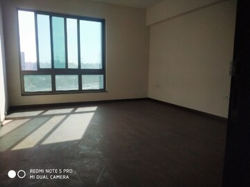 Room in 4 BHK Apartment at Tata Primanti Villas, Sector 72 – for Sale