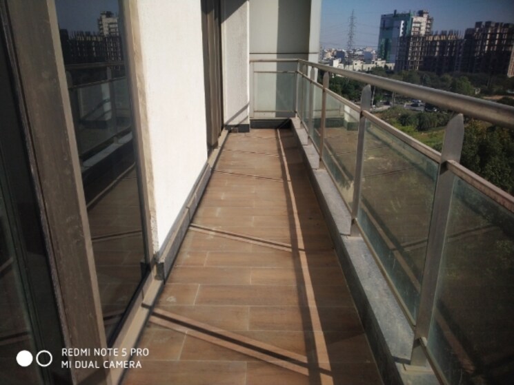 Balcony, tata-primanti-villas 4 Bedroom 3355 Sq.Ft. Apartment In Sector 72 Gurgaon 8316875