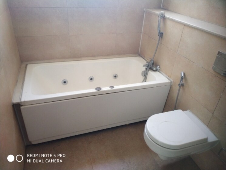Bathroom, tata-primanti-villas 4 Bedroom 3355 Sq.Ft. Apartment In Sector 72 Gurgaon 8316875