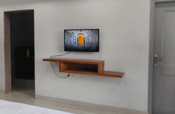  3 BHK Builder Floor at Sector 122 – for Rent