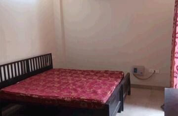 Bedroom in 3 BHK Builder Floor at Sector 122 – for Rent