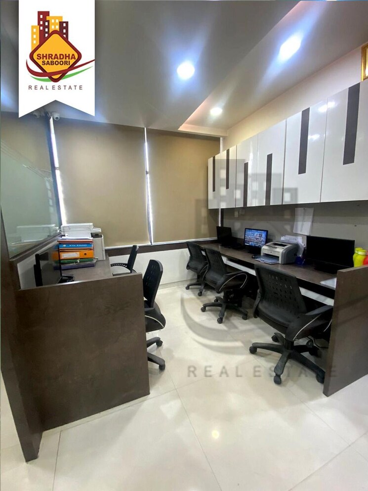 Team Area, netaji subhash place Commercial Office Space 823 Sq.Ft. In Netaji Subhash Place Delhi 8317022