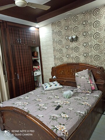Bedroom in 3 BHK Builder Floor at Sector 122 – for Rent