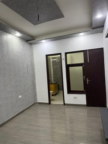 Room in 4 BHK Builder Floor at Madhavpuram – for Sale