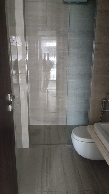 Bathroom in 6 BHK Apartment at Evershine Jewel, Khar West – for Sale