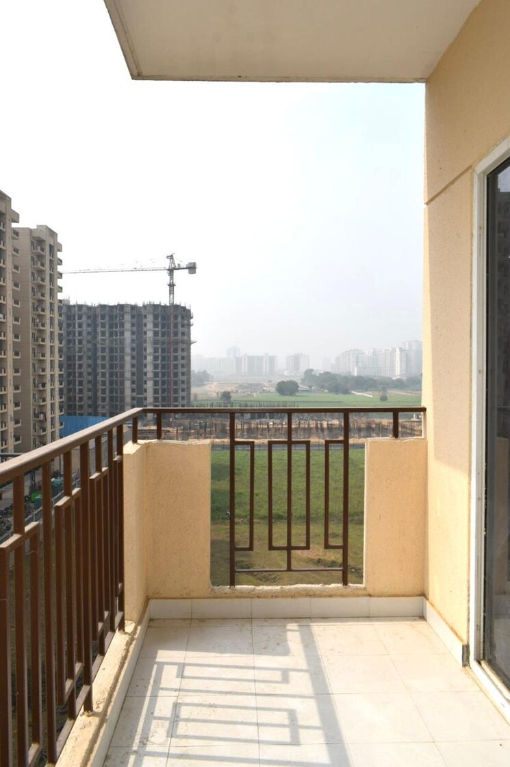 Balcony, signature-global-orchard-avenue 2 Bedroom 650 Sq.Ft. Apartment In Sector 93 Gurgaon 8317109