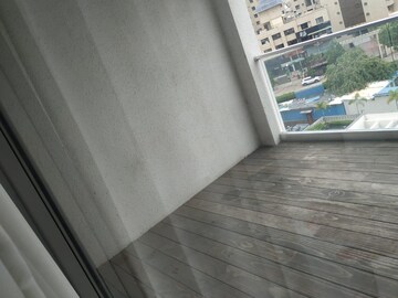 Room in 3 BHK Apartment at Panchshil Towers, Kharadi – for Rent