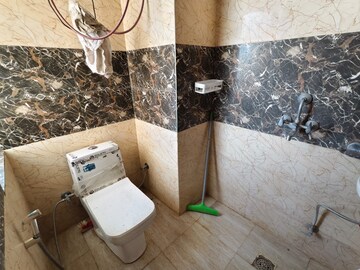 Team Area in 1 BHK Apartment at Emaar Palm Hills, Sector 77 – for Sale