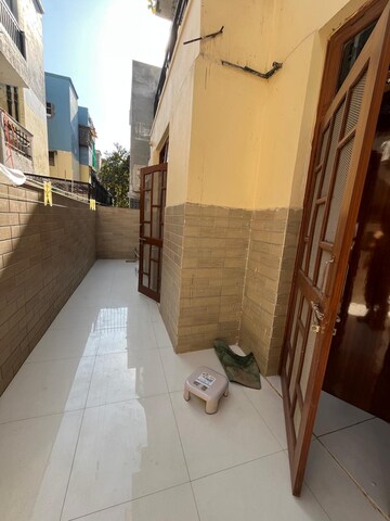 Bathroom in 2 BHK Apartment at Hong Kong Bazaar, Sector 57 – for Rent