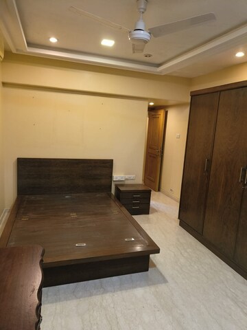 Living Room in 3 BHK Apartment at Khar West – for Rent