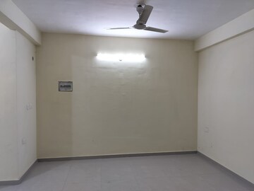 Room in 2 BHK Apartment at Pyramid Heights, Sector 85 – for Rent