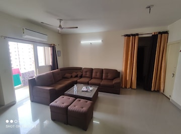 Living Room in 3 BHK Apartment at Gomti Nagar – for Rent