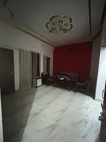 Parking in 2 BHK Independent House at Gomti Nagar – for Rent