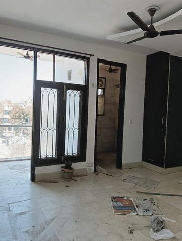 Building Lobby in 1 BHK Builder Floor at Saket – for Rent
