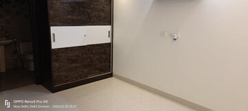 Room in 2 BHK Apartment at Janakpuri – for Sale