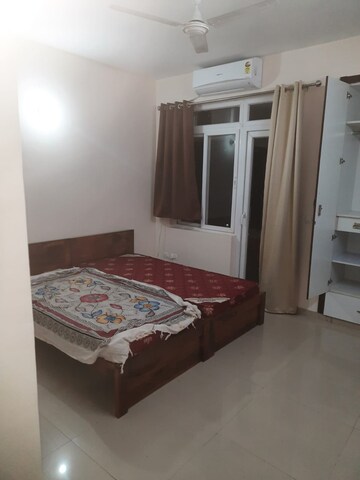 Bedroom in 3 BHK Apartment at Corona Graceiux, Sector 76 – for Rent