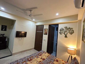 Bedroom in 1 RK Apartment at SAS Tower, Sector 38 – for Rent