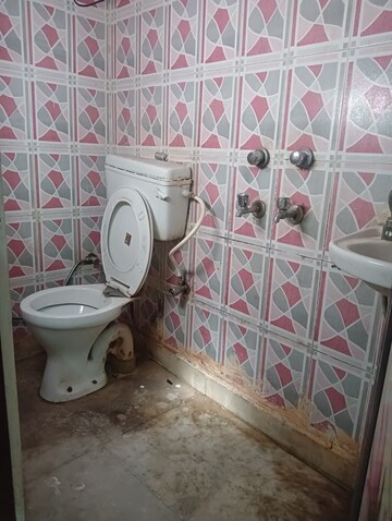 Bathroom in 1 BHK Builder Floor at Govindpuri – for Rent