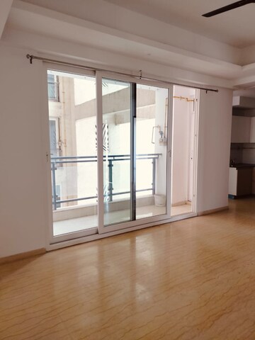 Room in 3 BHK Apartment at Mahagun Mezzaria, Sector 78 – for Rent