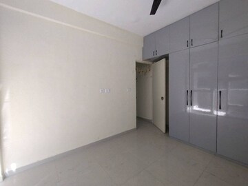 2 BHK Apartment For Rent in Pyramid Heights, Sector 85