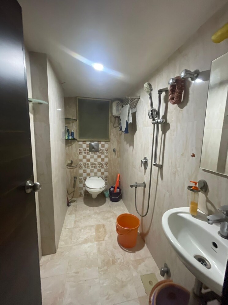 Bathroom, thane west 2 Bedroom 865 Sq.Ft. Apartment In Thane West Thane 8318075