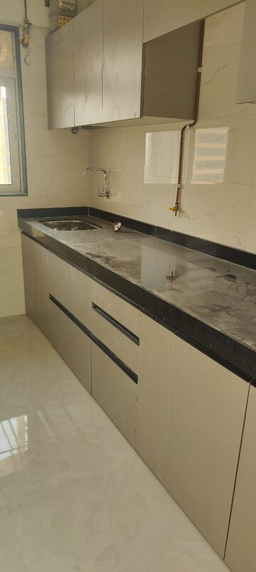 Kitchen in 2 BHK Builder Floor at Vaibhavlaxmi Central Park, Vikhroli East – for Rent
