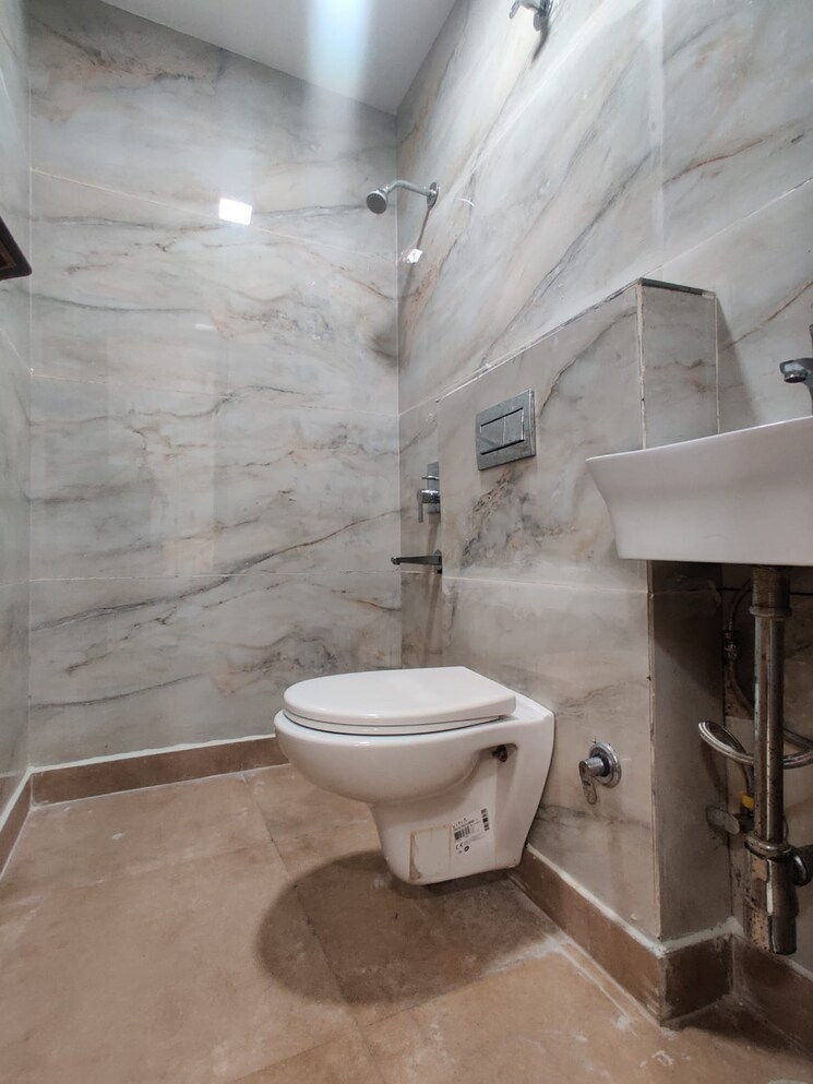 Bathroom, kohinoor-famville 2 Bedroom 847 Sq.Ft. Apartment In Hinjewadi Pune 8318053