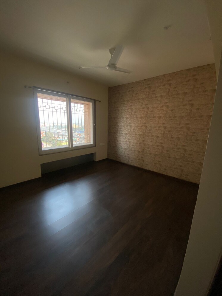 Room, paradise-sai-world-city-phase-2 3 Bedroom 1955 Sq.Ft. Apartment In New Panvel Navi Mumbai 8318360