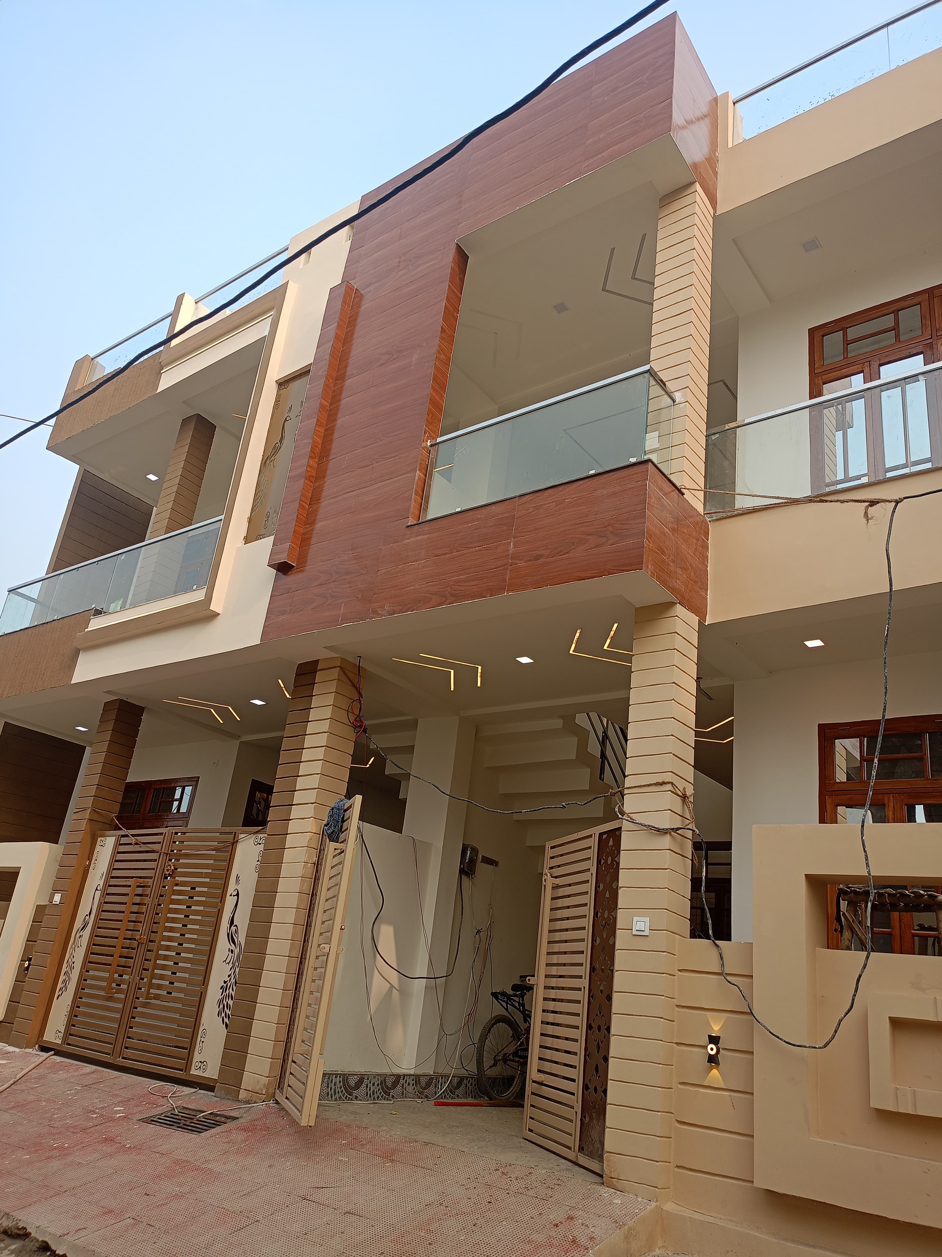 3 BHK + Pooja Room,Study Room,Extra Room Independent House For Sale in Gomtinagar Extension Amit
