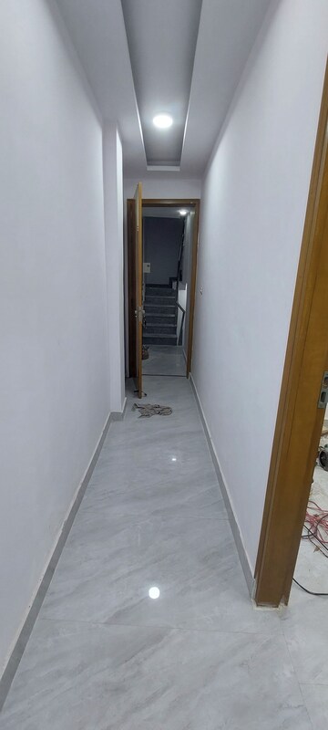 Building Lobby in 2 BHK Builder Floor at Govindpuri – for Rent