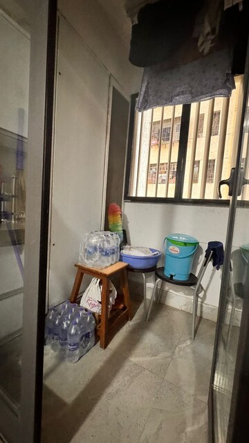 Team Area in 3 BHK Apartment at Rustomjee Paramount, Khar West – for Rent